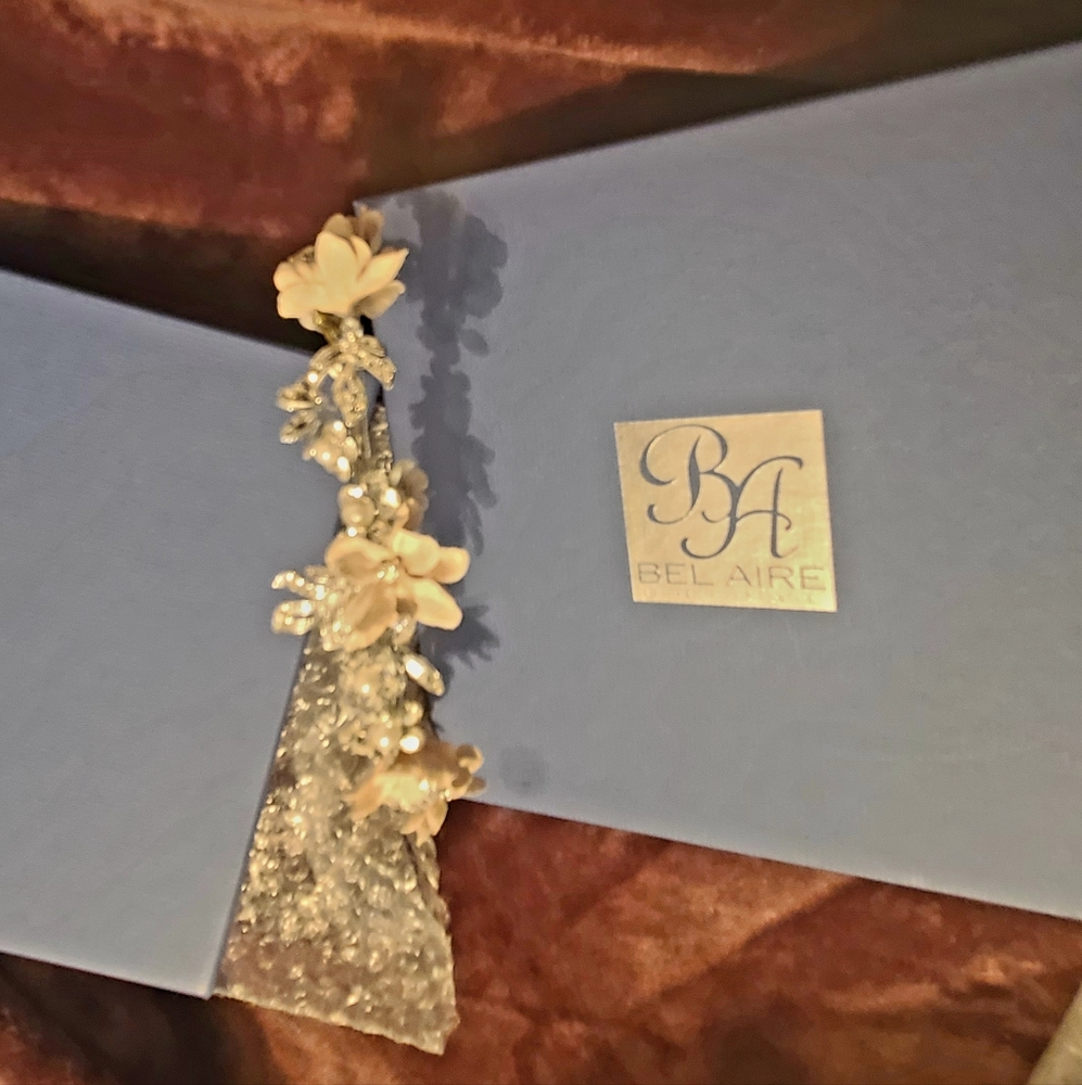Wedding accessories - Picture 10 of 12